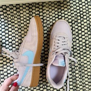 Nike Field General Sneakers
